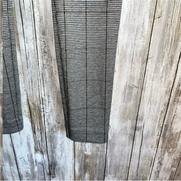 Loft Grey Plaid Pull On Leggings - Picture 3 of 5